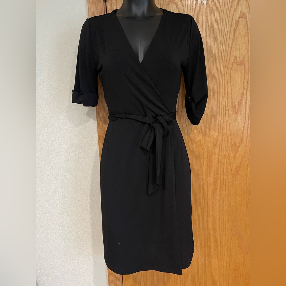 Apt 9 short sleeve black wrap dress size XS